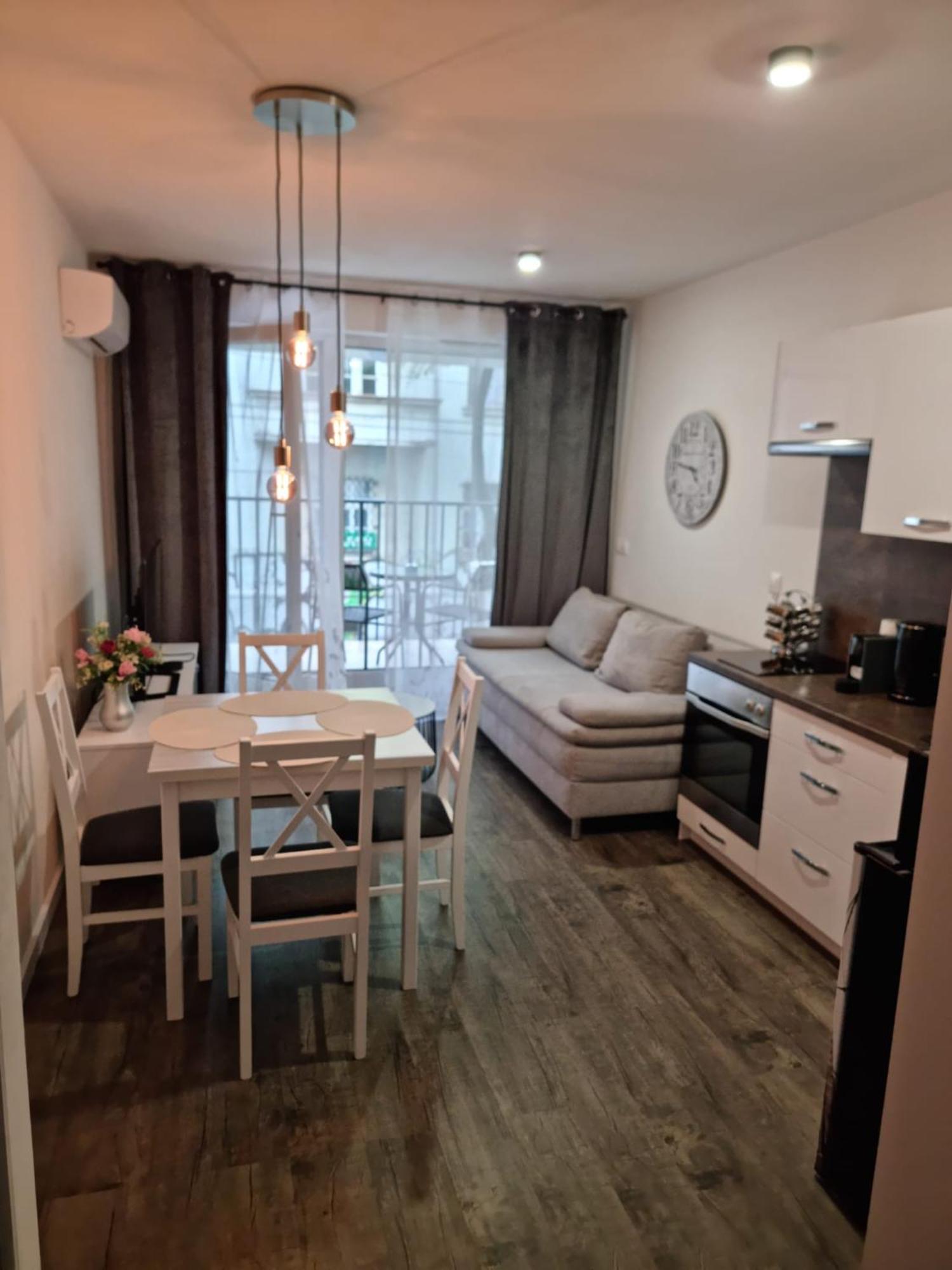 Apartman - Centrum Bratislava Extérieur photo